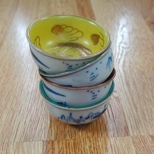 Porcelain dragon pattern sake or dipping sauce cups